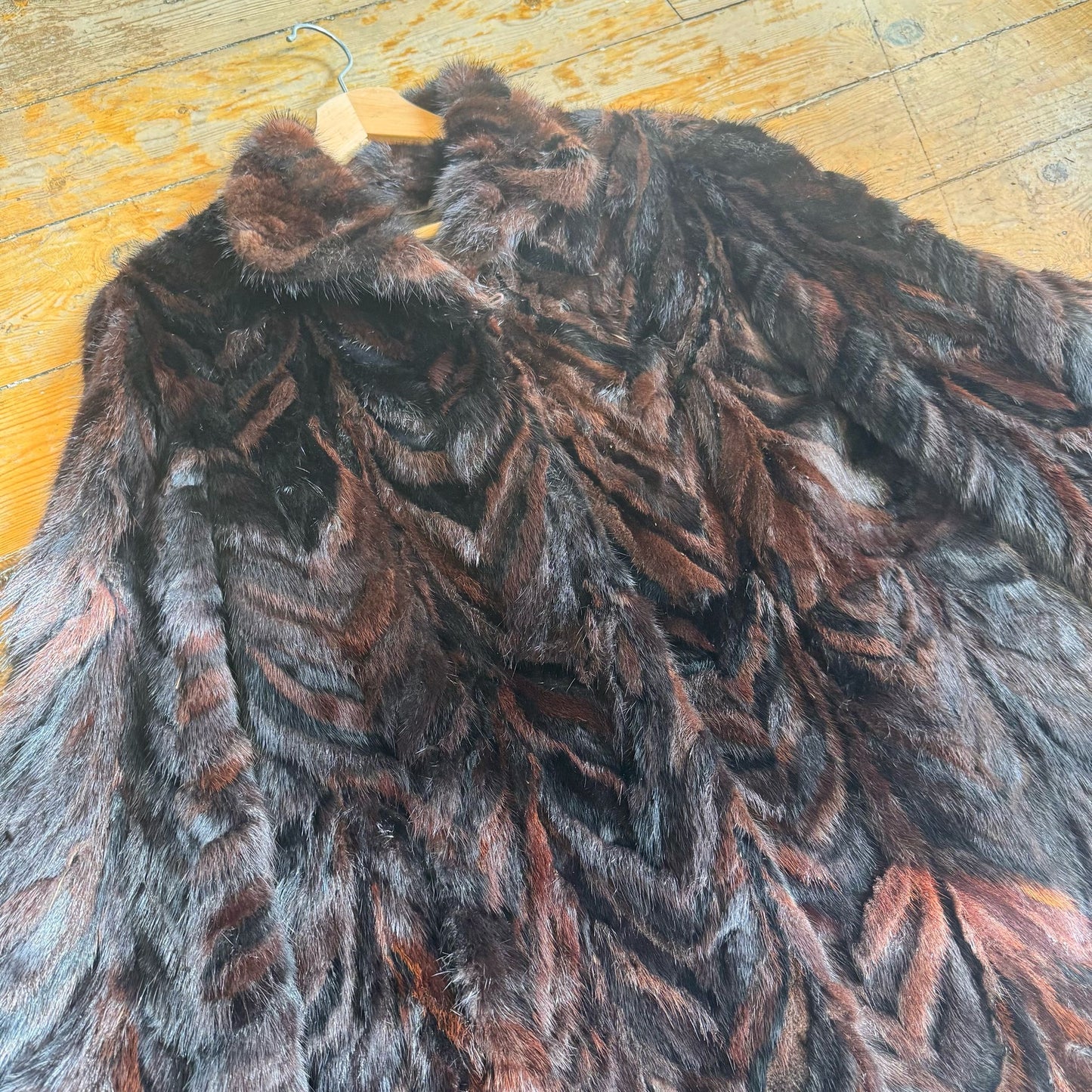 1980’s Päls Bruno Scandinavian Chevron Mink Fur Coat UK 12