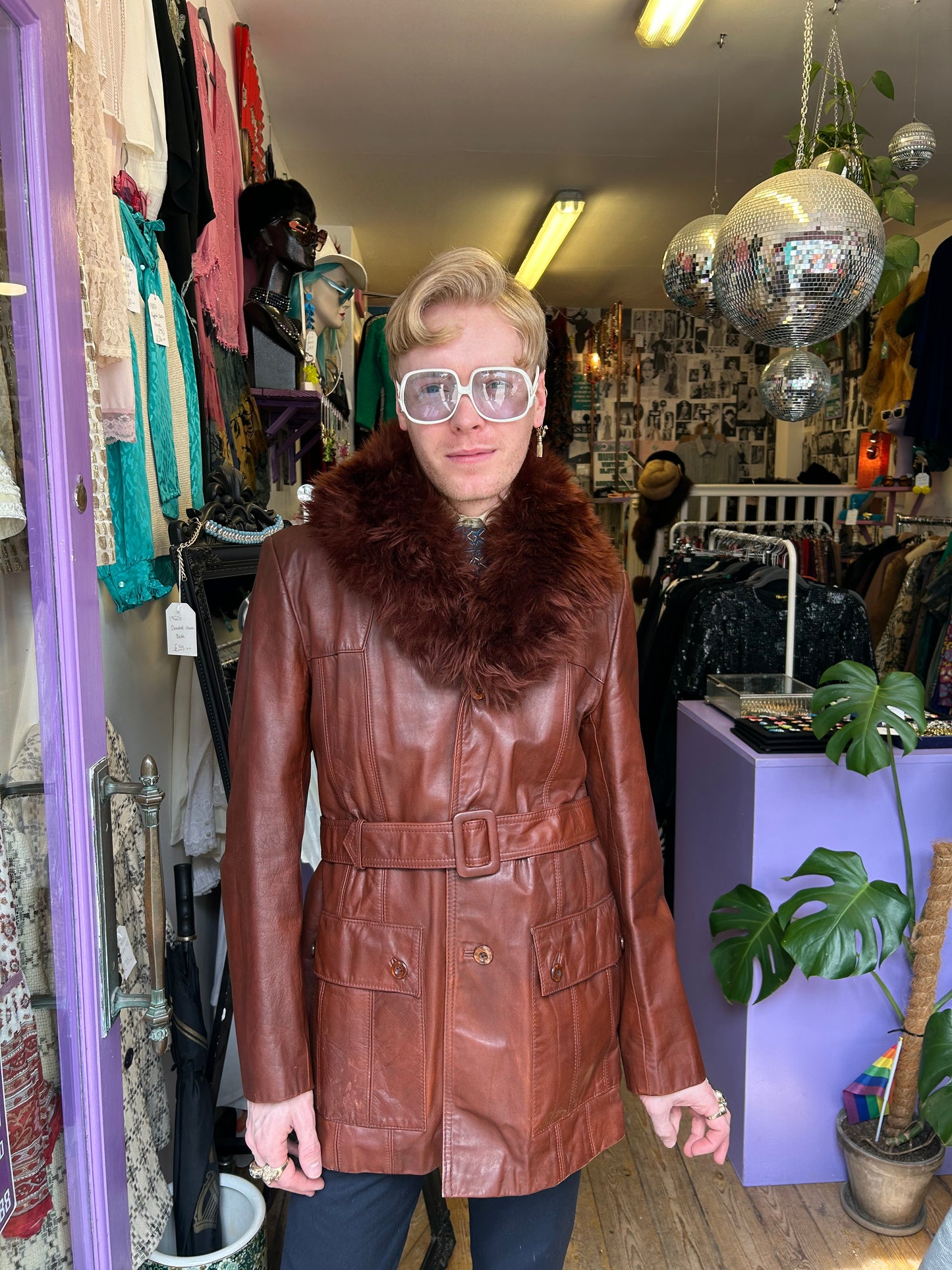 1960’s Leather Coat With Lamb Fur Collar Men’s M