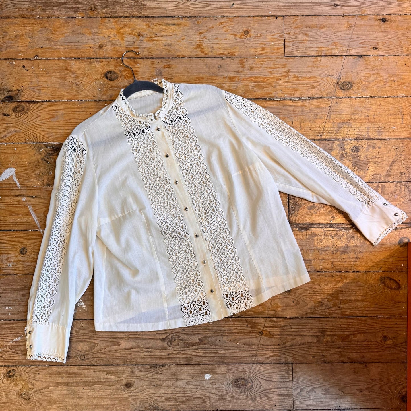 1960’s Broderie Anglaise Sheer Blouse UK 18