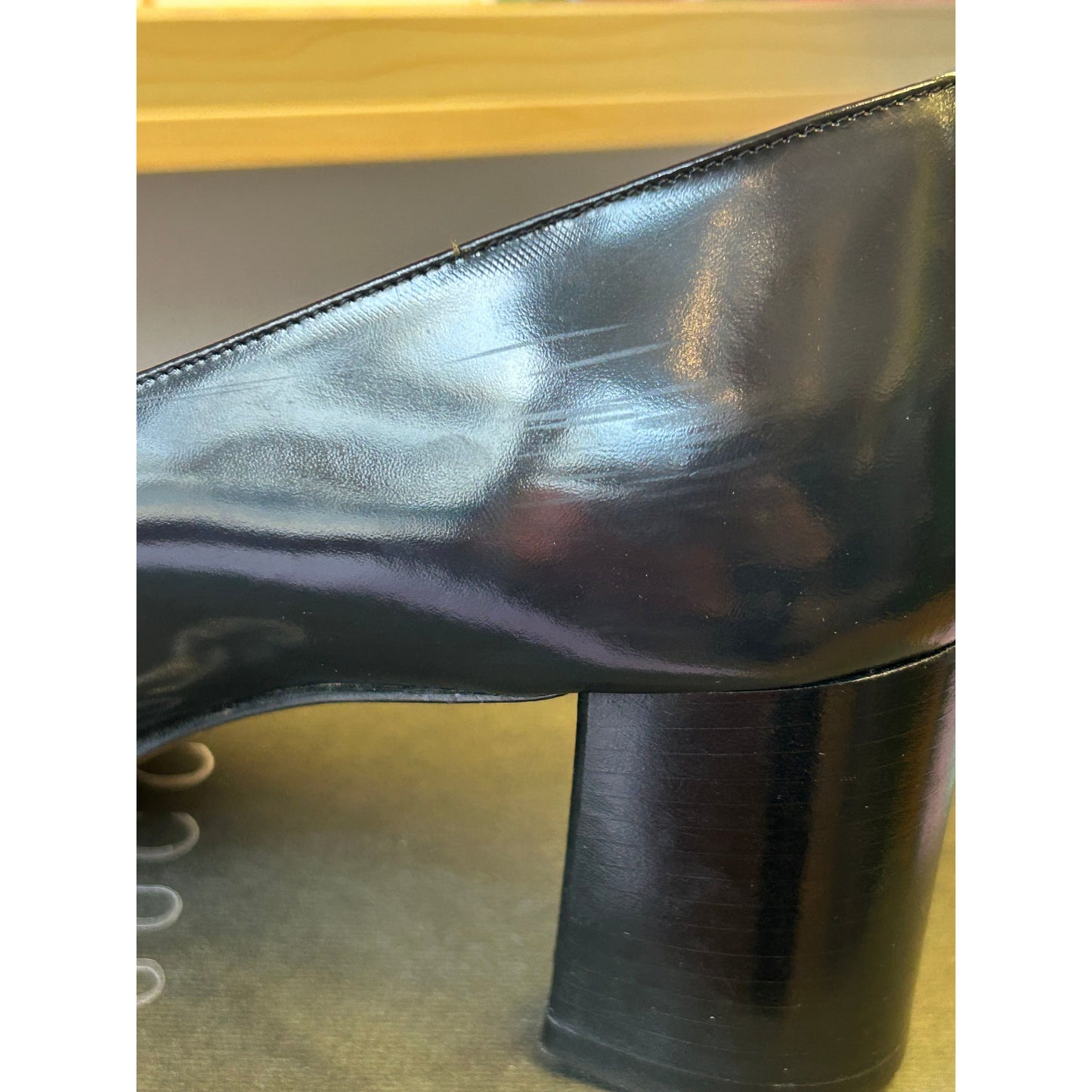 Gucci Black & Gold Horsebit Loafers UK 6.5