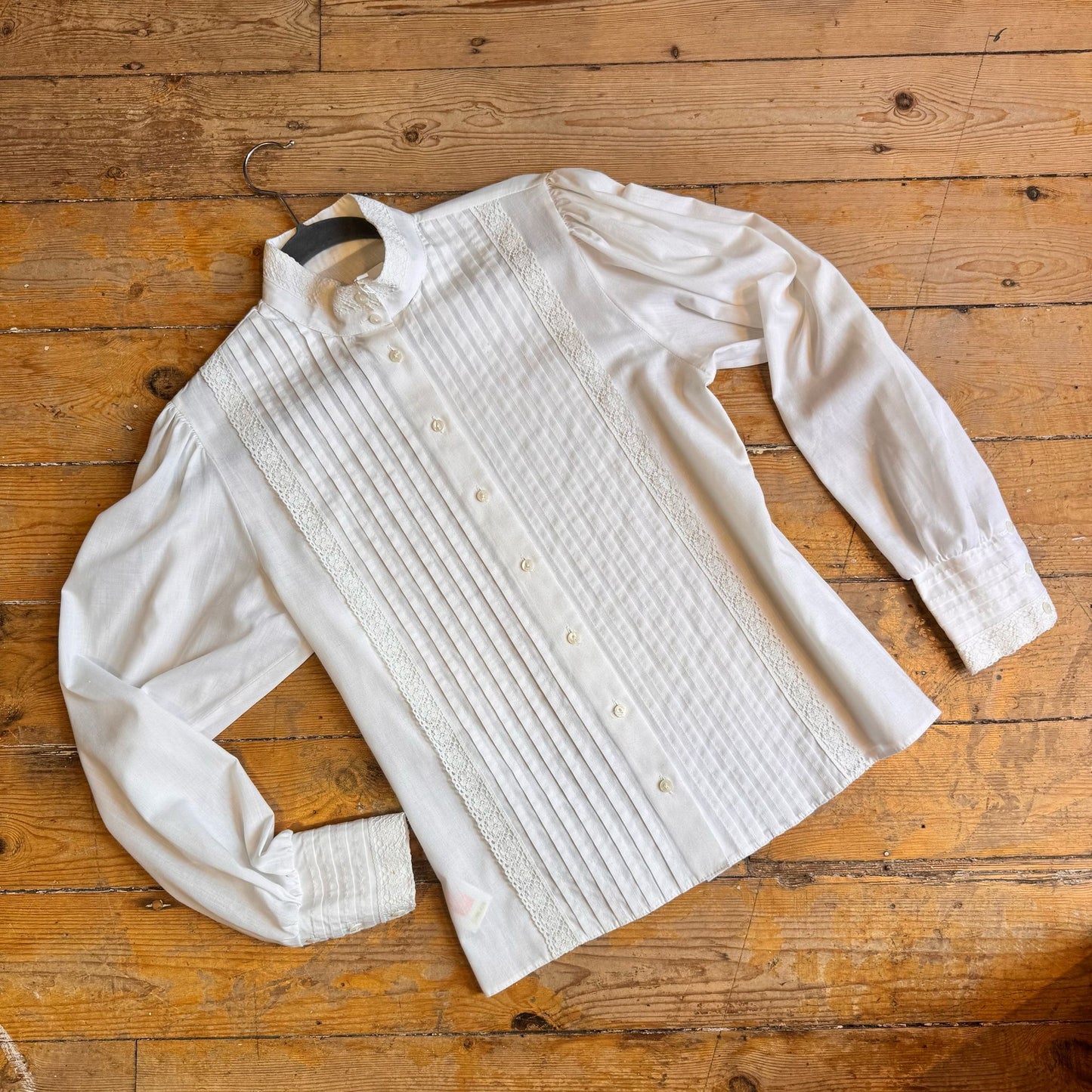 1970’s Frilly Ruffle Lace Blouse UK 10-12