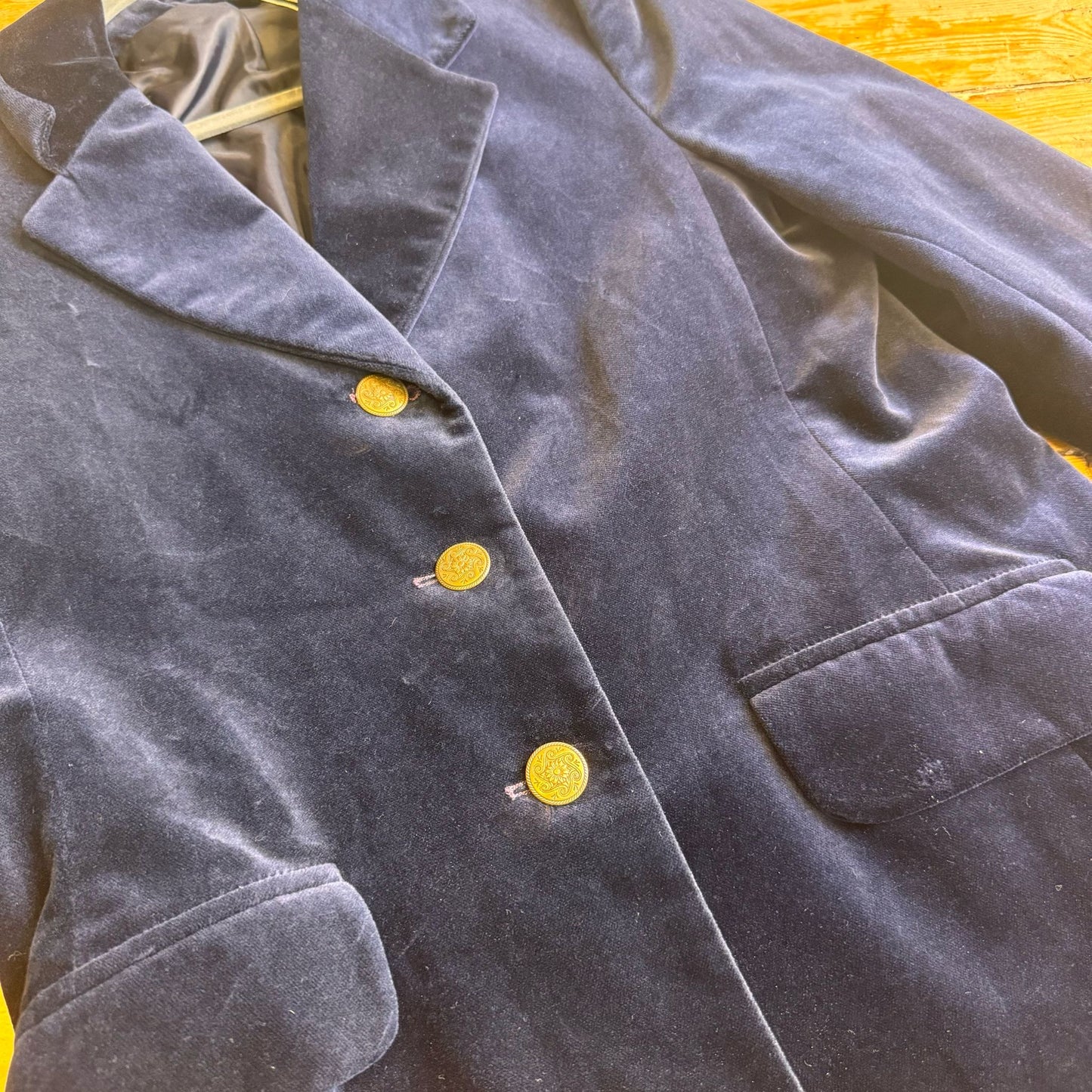 1980’s Midnight Blue Velvet Blazer 10-12