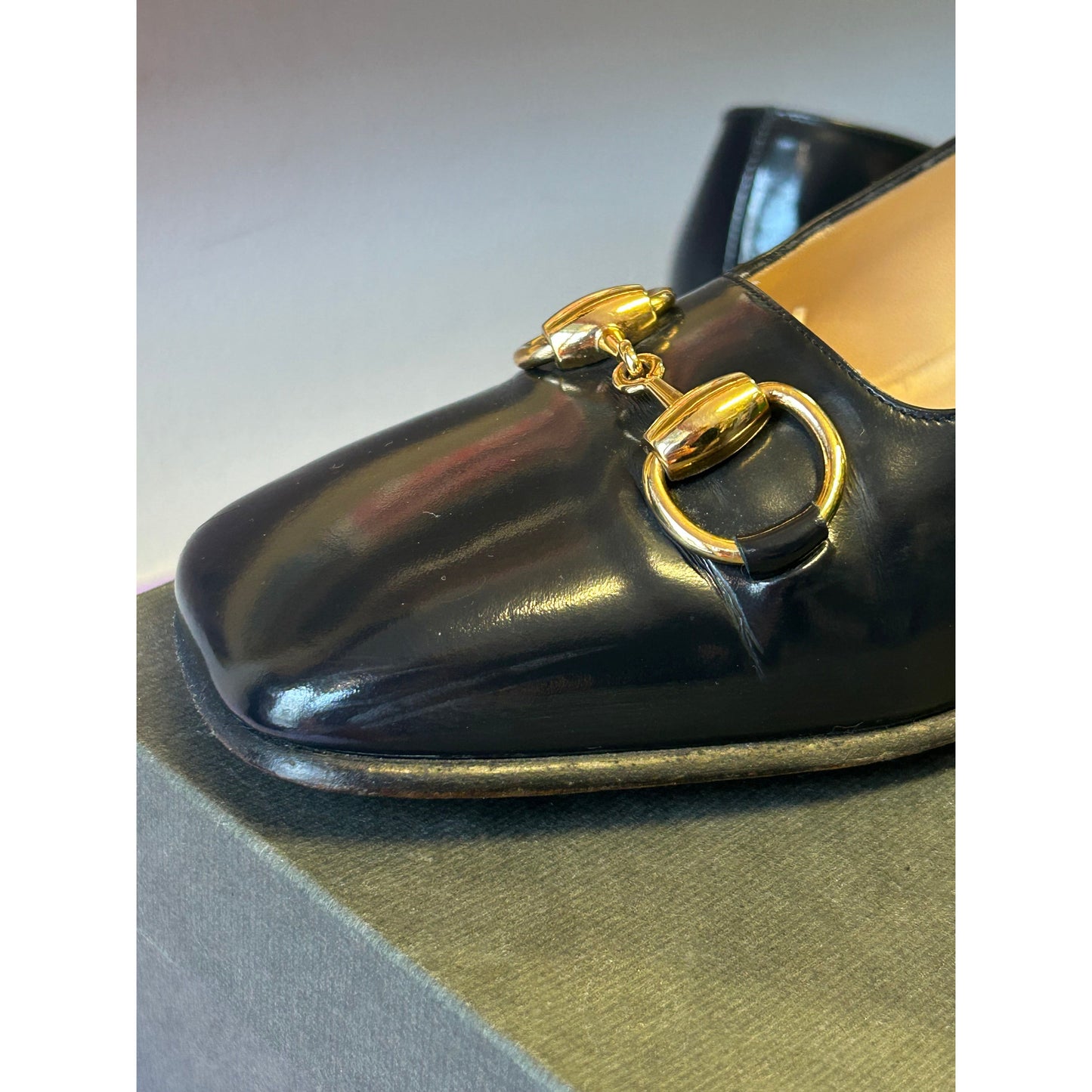 Gucci Black & Gold Horsebit Loafers UK 6.5