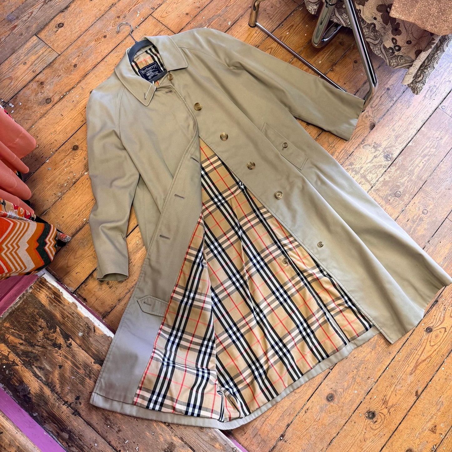 1980’s Burberry’s Nova Check Mac One Size