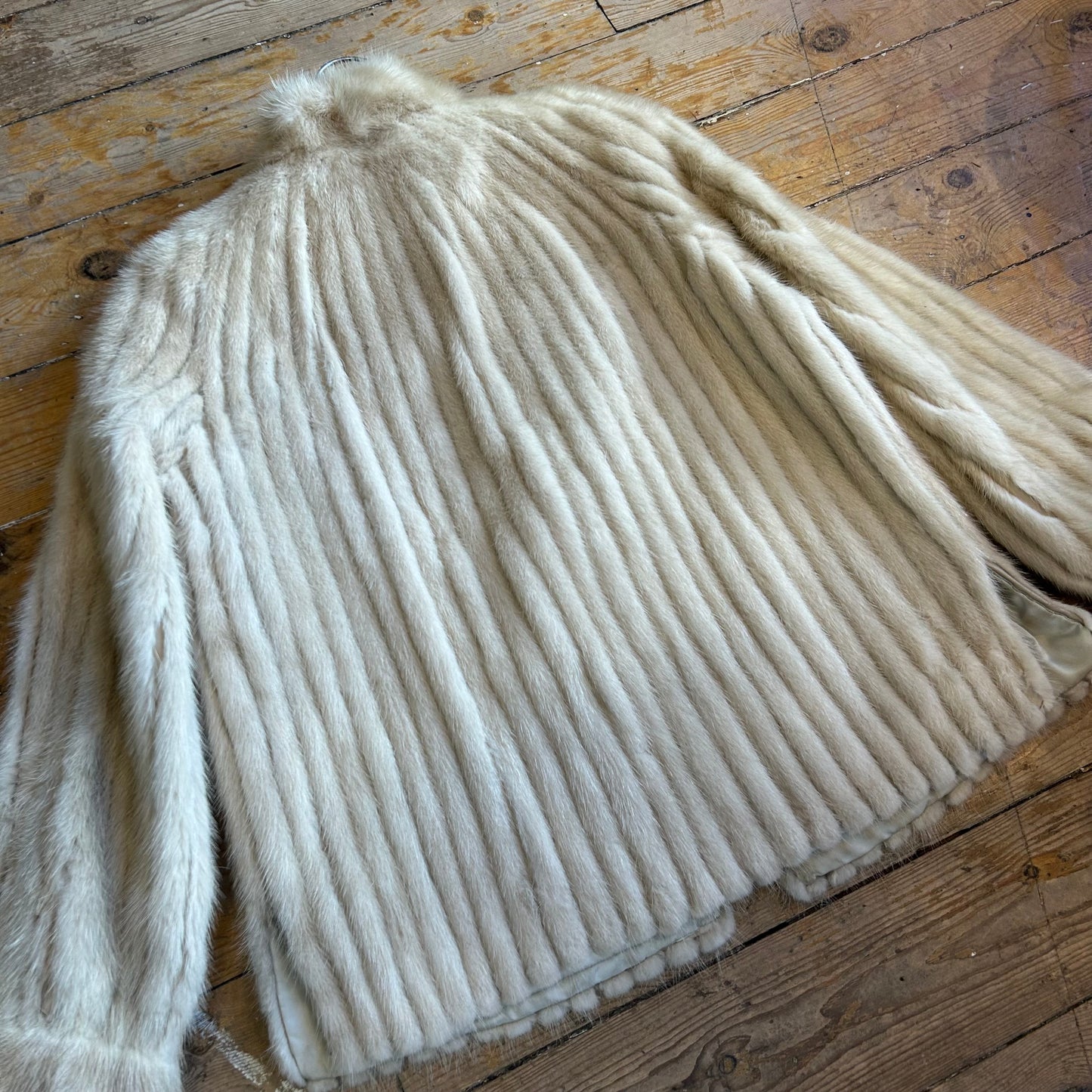 1980’s Blonde Mink Fur Jacket UK 10-12